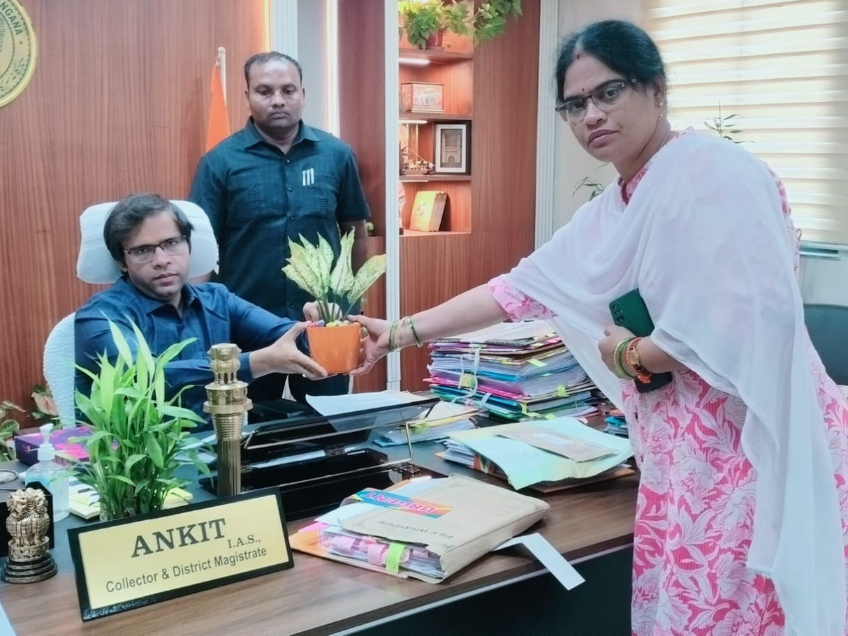 డీఈవోగా బాధ్యతలు చేపట్టిన వాసంతి