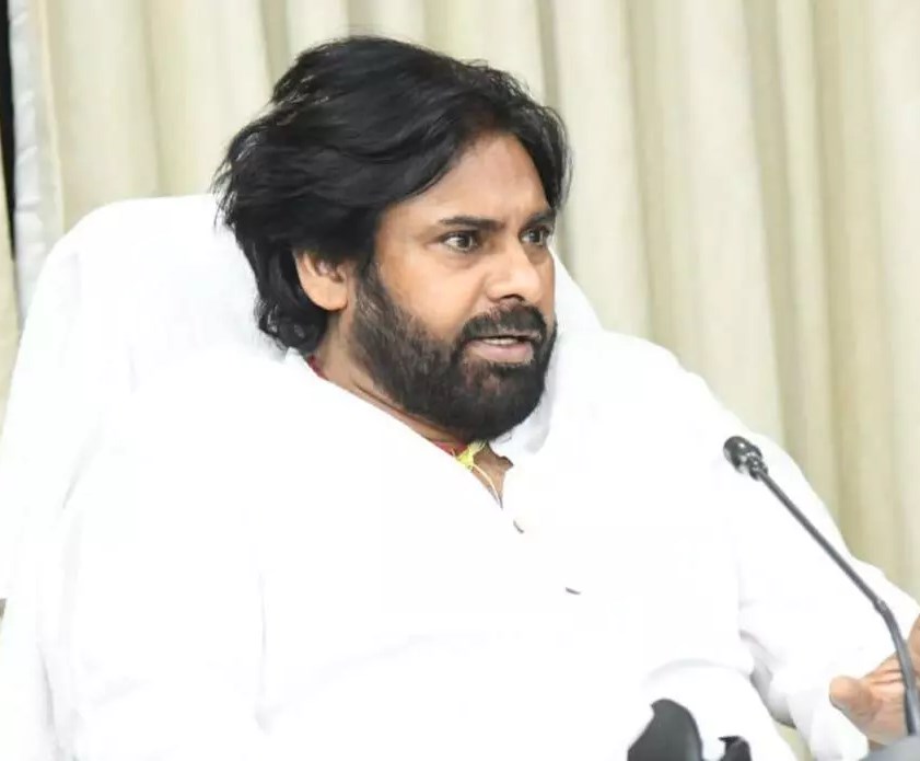 గద్దరన్నకు మీరు ఏం చేశారు?: పవన్
