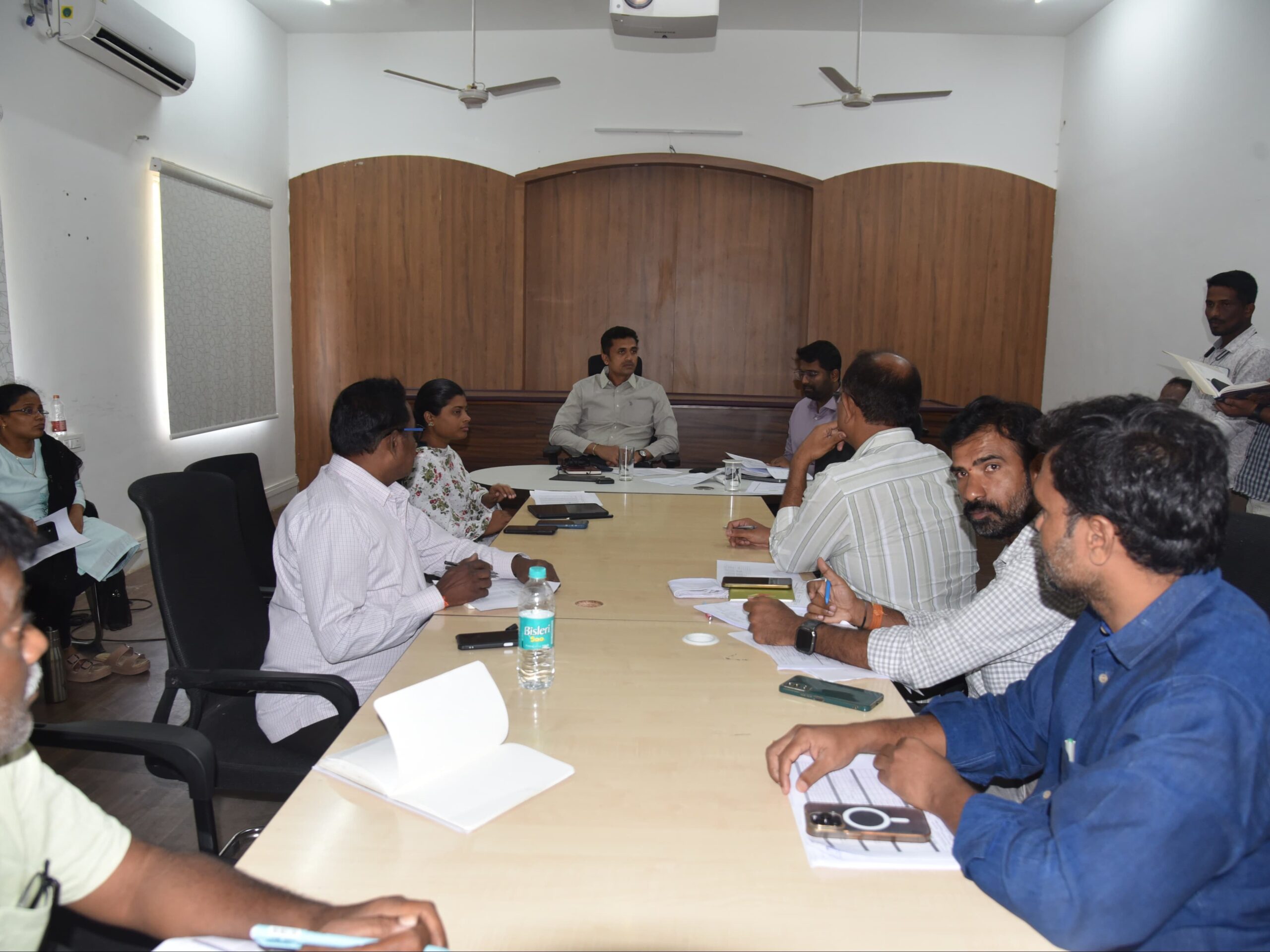 మైనర్ ఇరిగేషన్ పనులపై కలెక్టర్ సమీక్ష