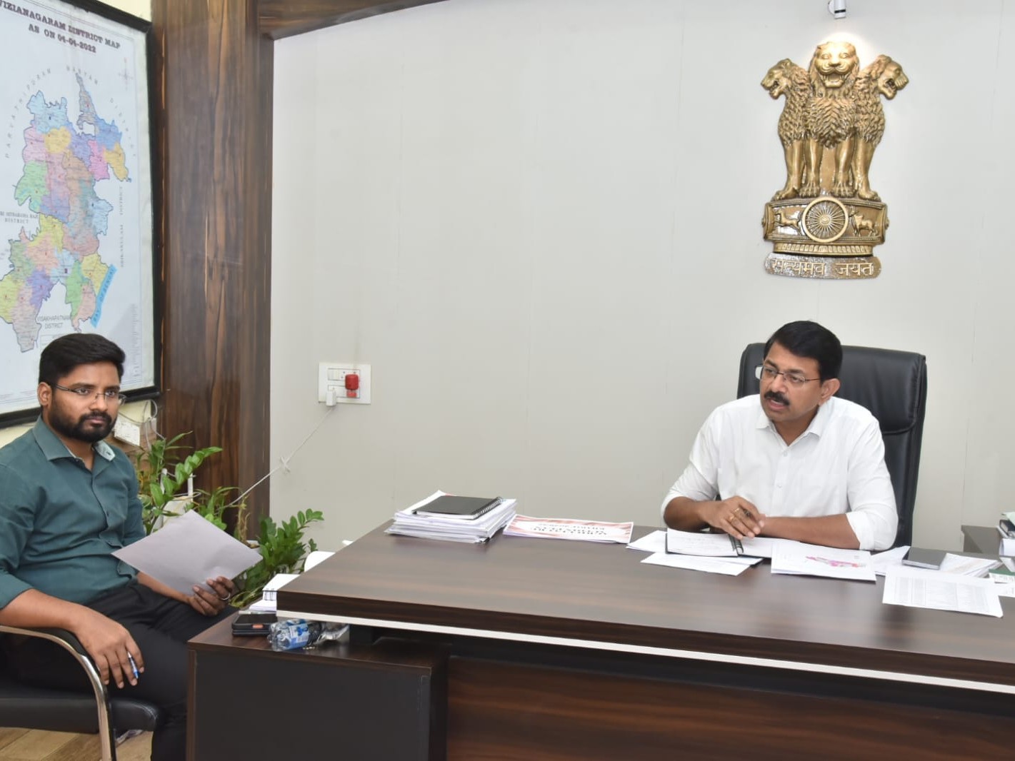 భూసేకరణ ప్రక్రియపై కలెక్టర్ సమీక్ష