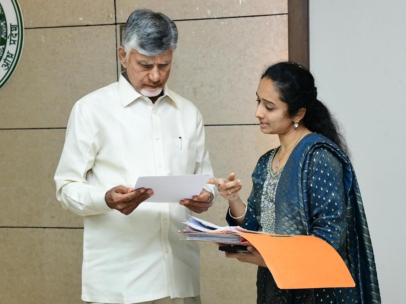 CM చంద్రబాబుతో ఎమ్మెల్యే సింధూర రెడ్డి భేటీ