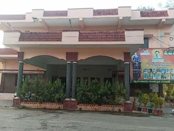 ఏఎంసీ పాలకవర్గం పదవీకాలం పొడిగింపు