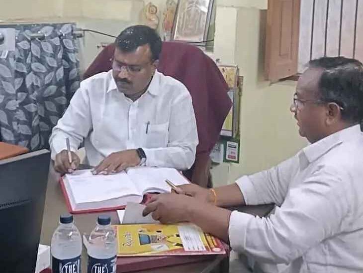 శ్రీ విశ్వనాథ దేవస్థానం నూతన EOగా శ్రీనివాస్