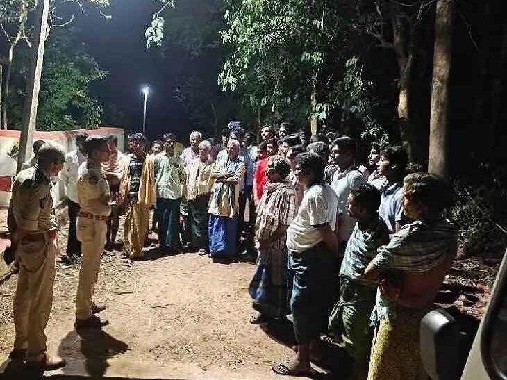 గ్రామాల శాంతి భద్రతల పరిరక్షణకు ‘పల్లె నిద్ర’: SI