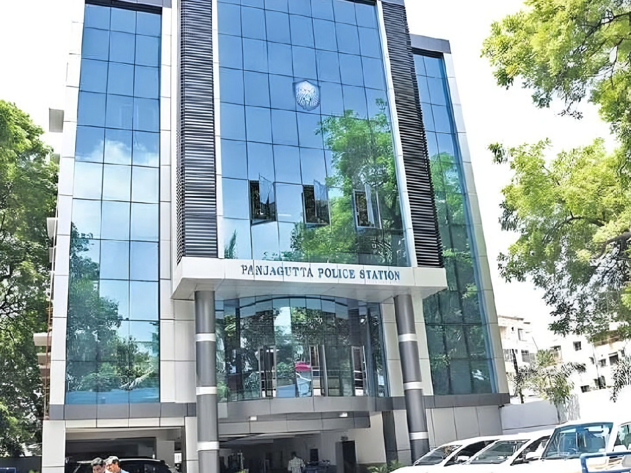 స్థల కబ్జా యత్నం.. పలువురిపై కేసు
