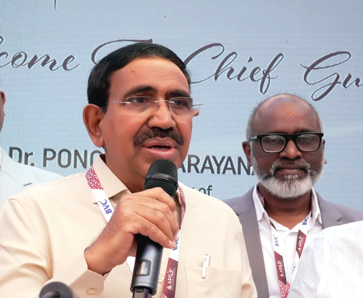 ‘చంద్రబాబుకు విజన్ ఉంటే.. జగన్‌కు ఏమీ లేదు’