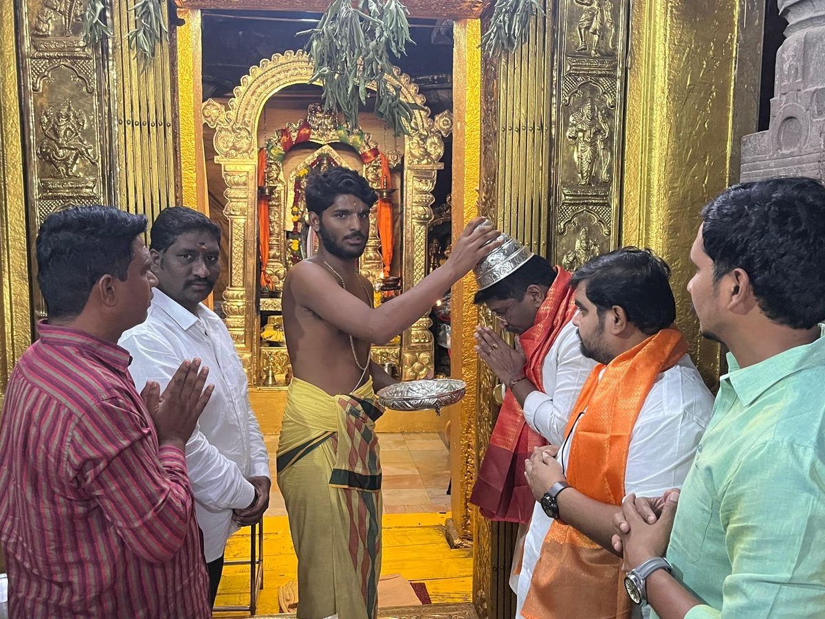 లక్ష్మీ చెన్నకేశవ స్వామిని దర్శించుకున్న రాష్ట్ర అధ్యక్షులు
