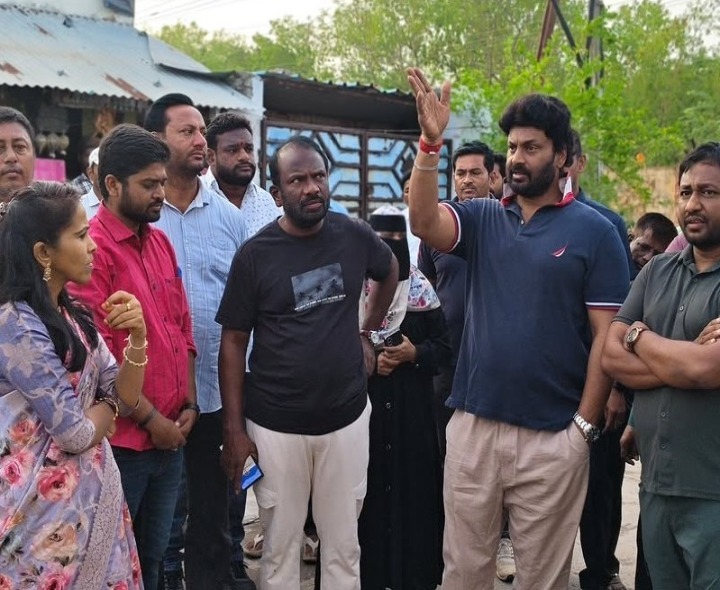 ప్రజల సమస్యలను అడిగి తెలుసుకున్న ఎమ్మెల్యే