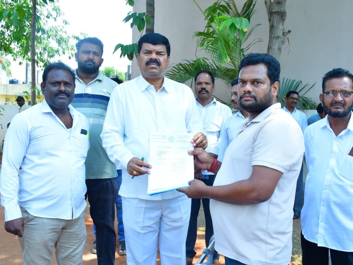 ‘ప్రతి పేద కుటుంబానికి కాంగ్రెస్ పార్టీ అండగా నిలుప్తుంది’