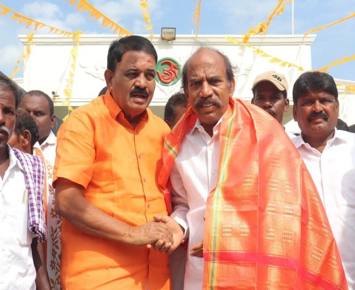 పుట్టపర్తికి చేరుకున్న ఎస్సీ కమిషన్ కమిటీ ఛైర్మన్