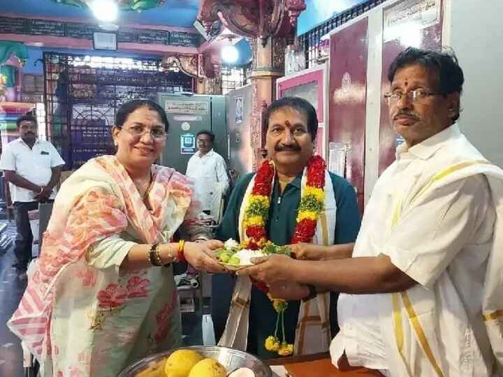 భగలాముఖి అమ్మవారిని దర్శించుకున్న గాయకుడు