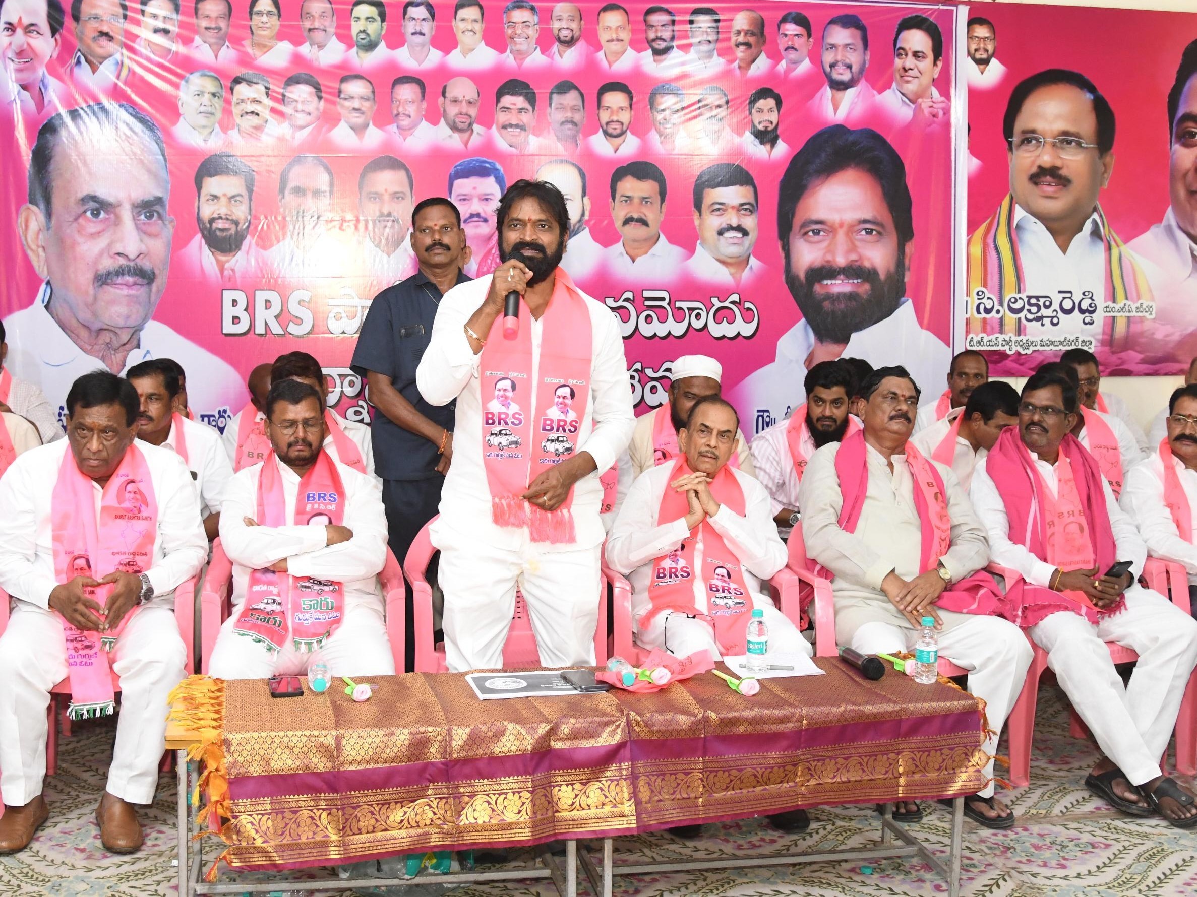 కాంగ్రెస్ పాలనలో అన్ని వర్గాలు అసంతృప్తితో ఉన్నాయి: మాజీ మంత్రి