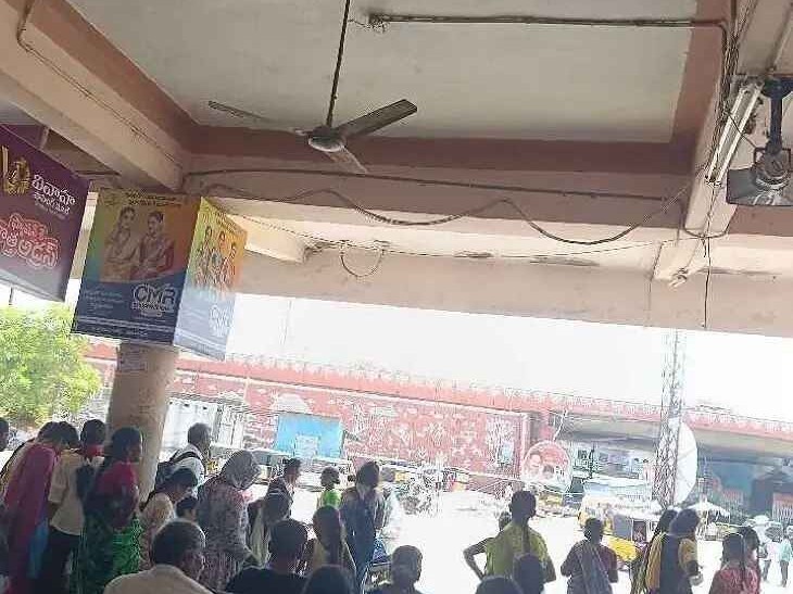 బస్టాండ్‌లో తిరగని ఫ్యాన్లు