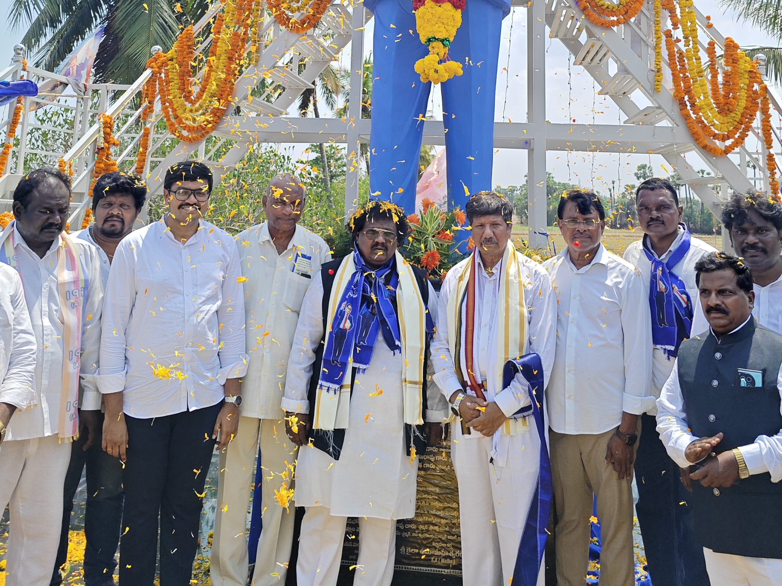 చిరువోలులో అంబేద్కర్ విగ్రహం ఆవిష్కరణ