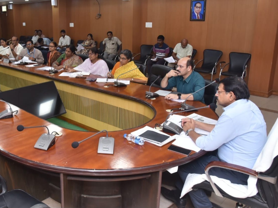 జిల్లాలో నెట్ జీరో క్యాంపస్‌లుగా 50 వసతి గృహాలు
