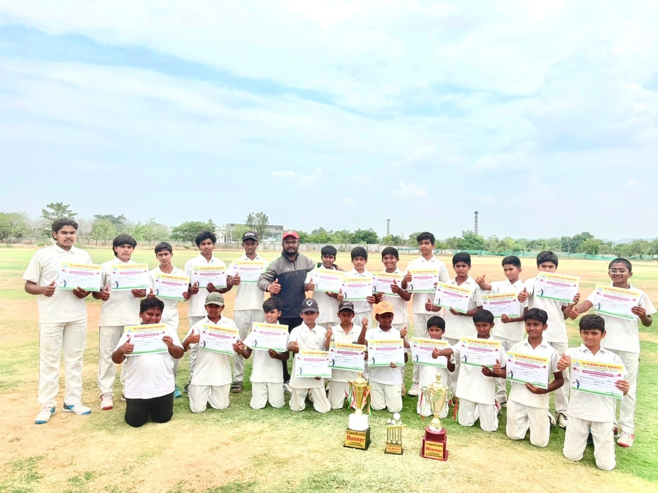 క్రికెట్ టోర్నమెంట్ విజేతగా నిర్మల్ జట్టు