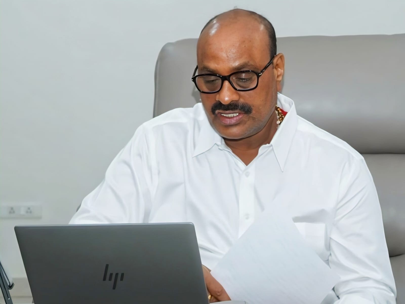 ‘తోత‌పూరి మామిడి రైతులకు ప్రభుత్వం అండగా ఉంటుంది’