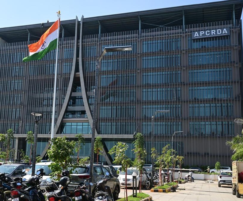 రాజధాని రైతులకు వార్షిక కౌలు జమ 