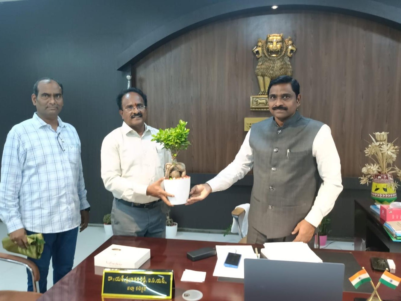సర్కిల్ సూపరింటెండెంట్‌గా బాధ్యతలు స్వీకరణ