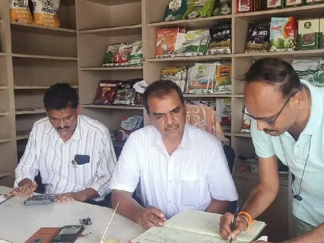 కేసముద్రంలో విత్తన దుకాణాల తనిఖీ– ఏడీఏ పర్యవేక్షణ