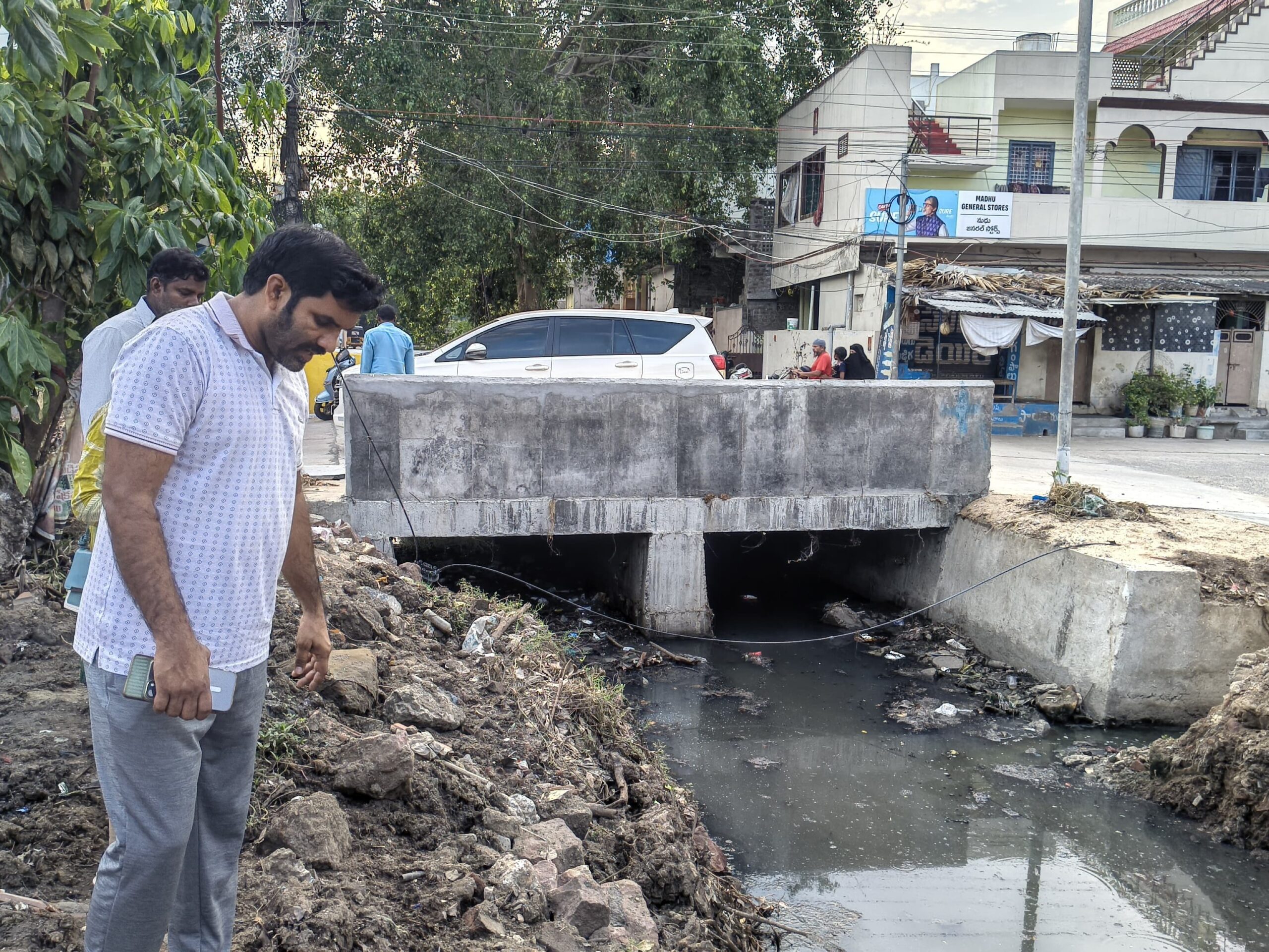 తెనాలిలో ప్రధాన డ్రైన్ల ప్రక్షాళనకు శ్రీకారం