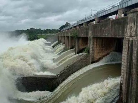 నిజాంసాగర్ ప్రాజెక్టు నీటి సామర్థ్యం తగ్గుముఖం