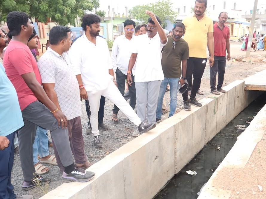 ‘పట్టణ అభివృద్ధికి ప్రజల సహకారం ఎంతో అవసరం’