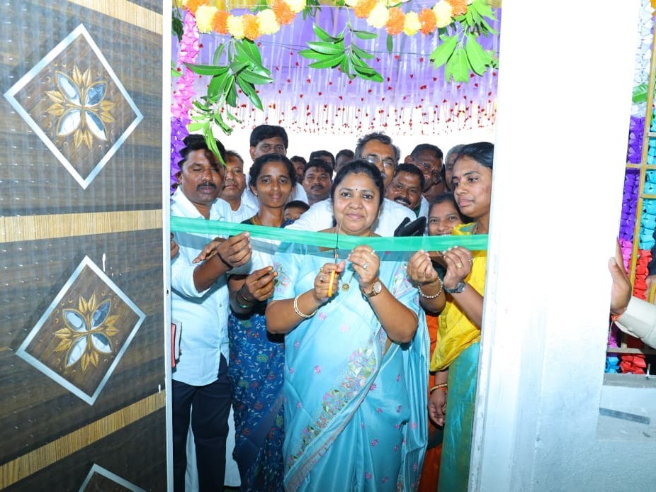 పేదవాడి సొంత ఇంటి కలను నెరవేర్చిన సీఎం: MLA