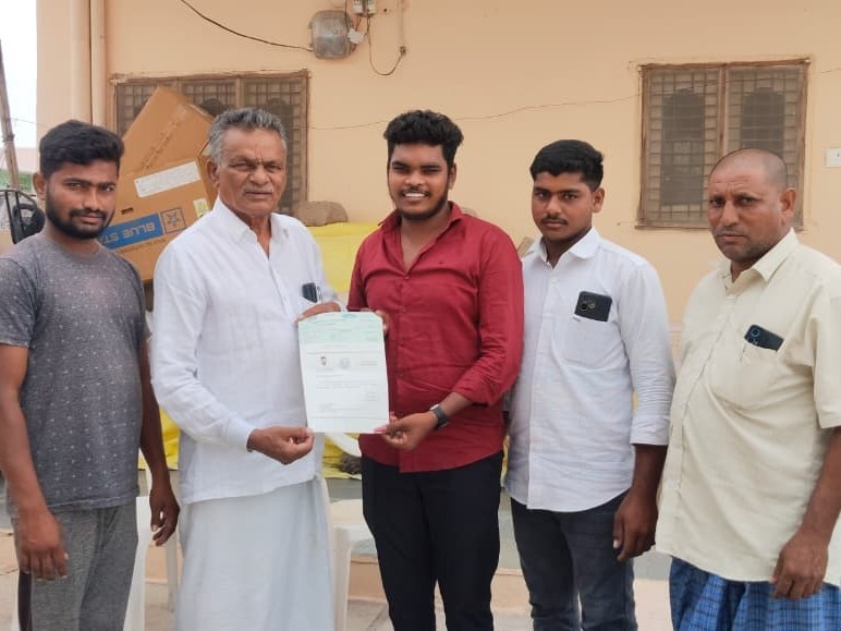 ధర్మారం గ్రామంలో ముఖ్యమంత్రి సహాయనిధి అందజేత..