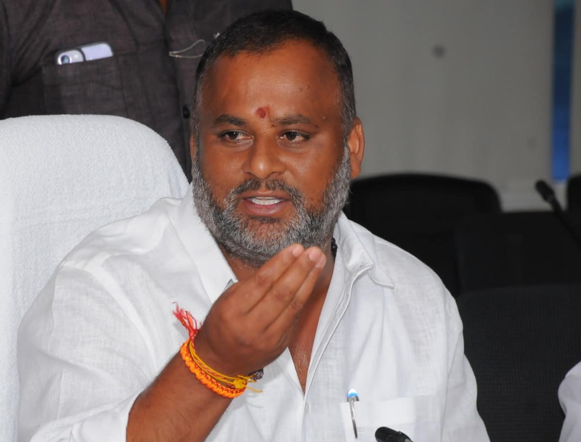 రాష్ట్ర ప్రజలు విముక్తి పొందారు: మంత్రి మండిపల్లి