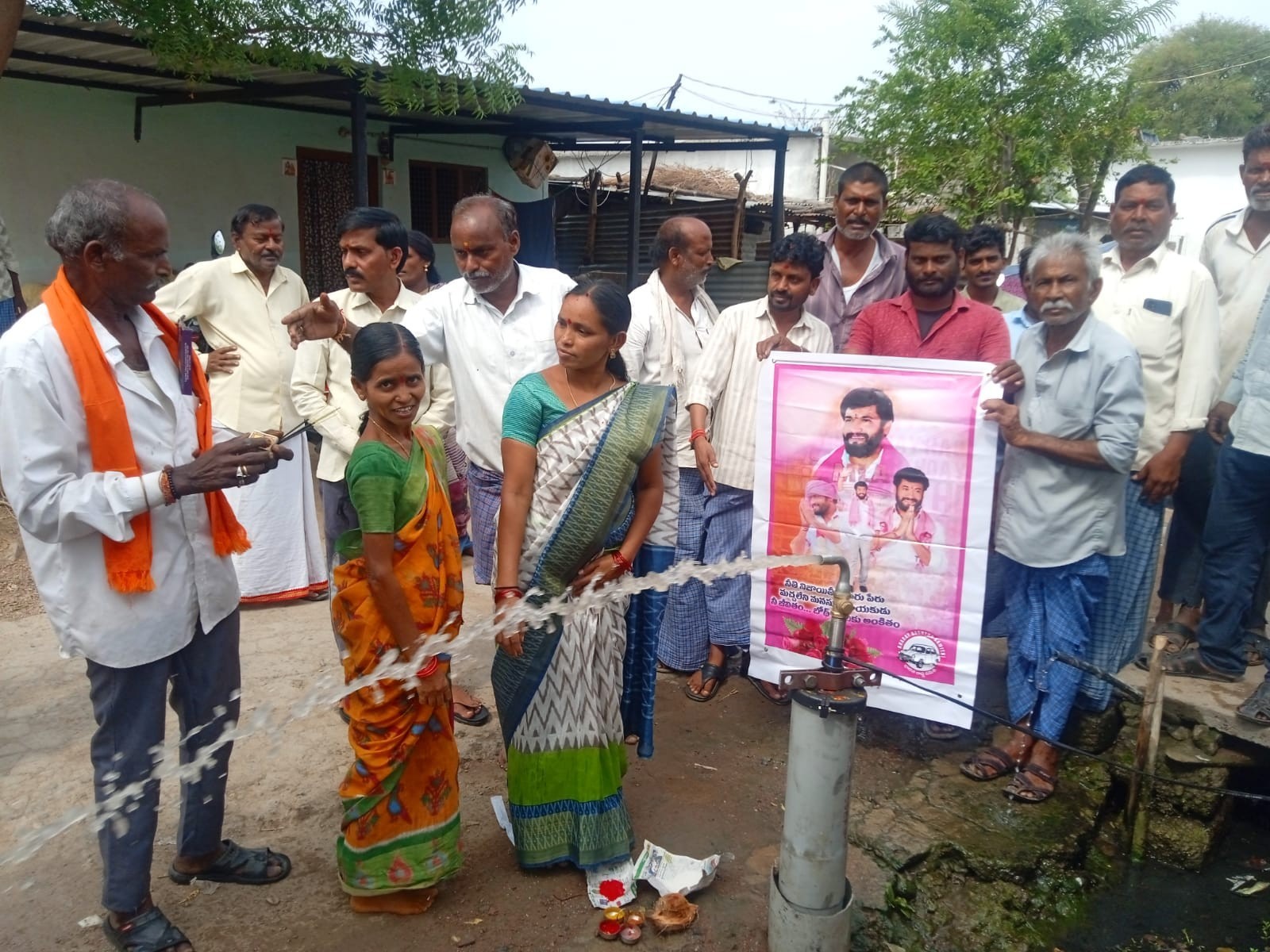 ఎమ్మెల్యేకు కృతజ్ఞతలు తెలిపిన కుమారి గ్రామస్తులు