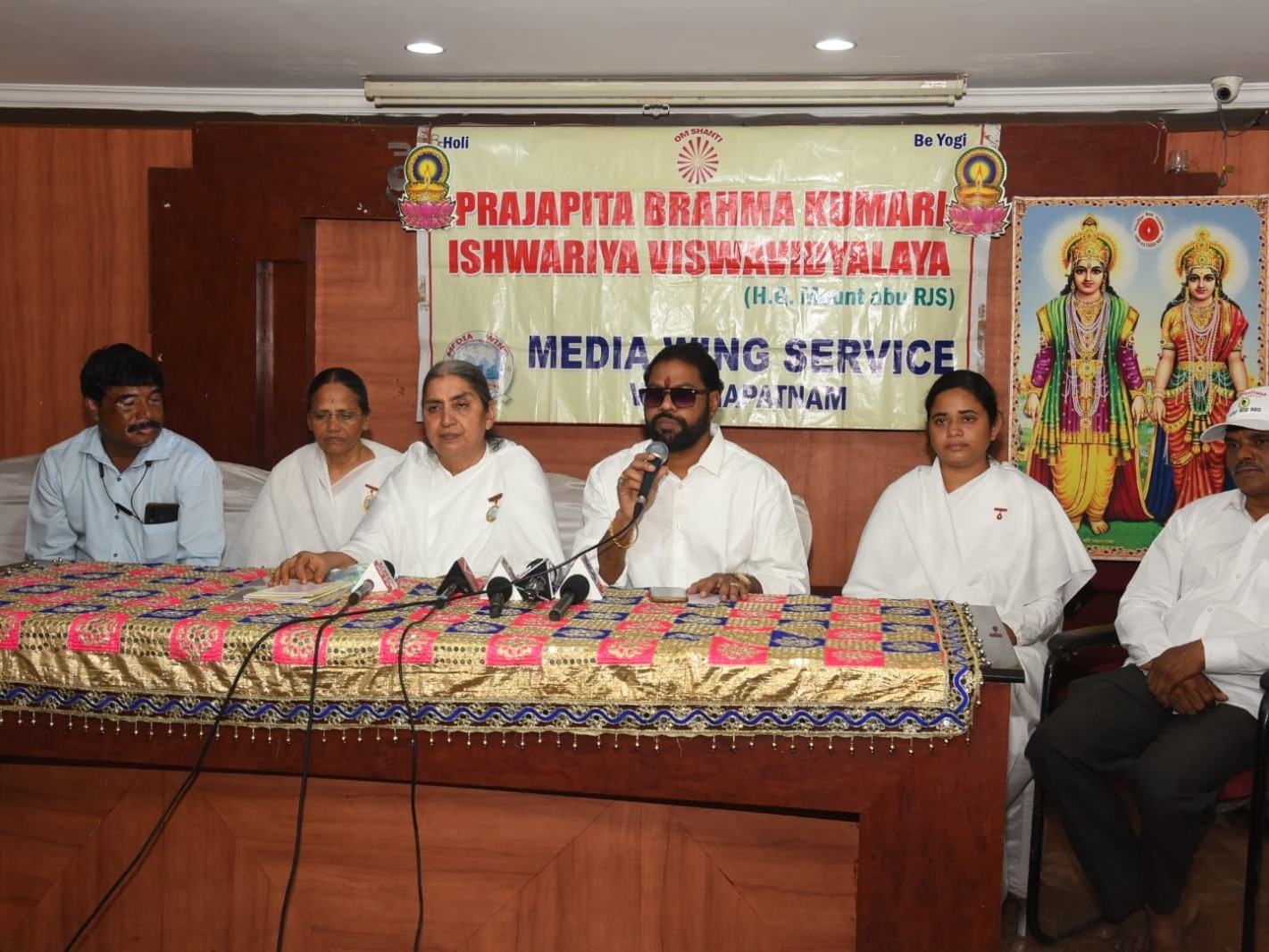 ‘ప్రతి ఒక్కరూ ఆధ్యాత్మిక భక్తి భావంతో ముందుకు సాగాలి’