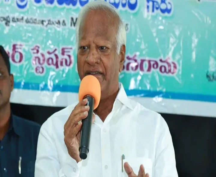 ‘అధికారం పోయినా KTRకు గర్వం తగ్గలేదు’