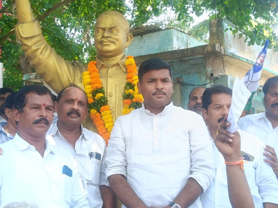 ‘ఇచ్చిన హామీలను తక్షణమే అమలు చేయాలి’