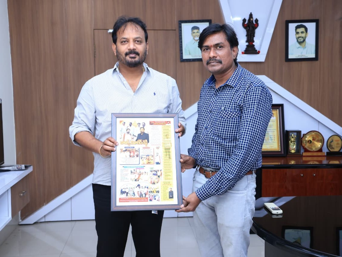 దివాకర్ రెడ్డికి మెమెంటో ప్రదానం