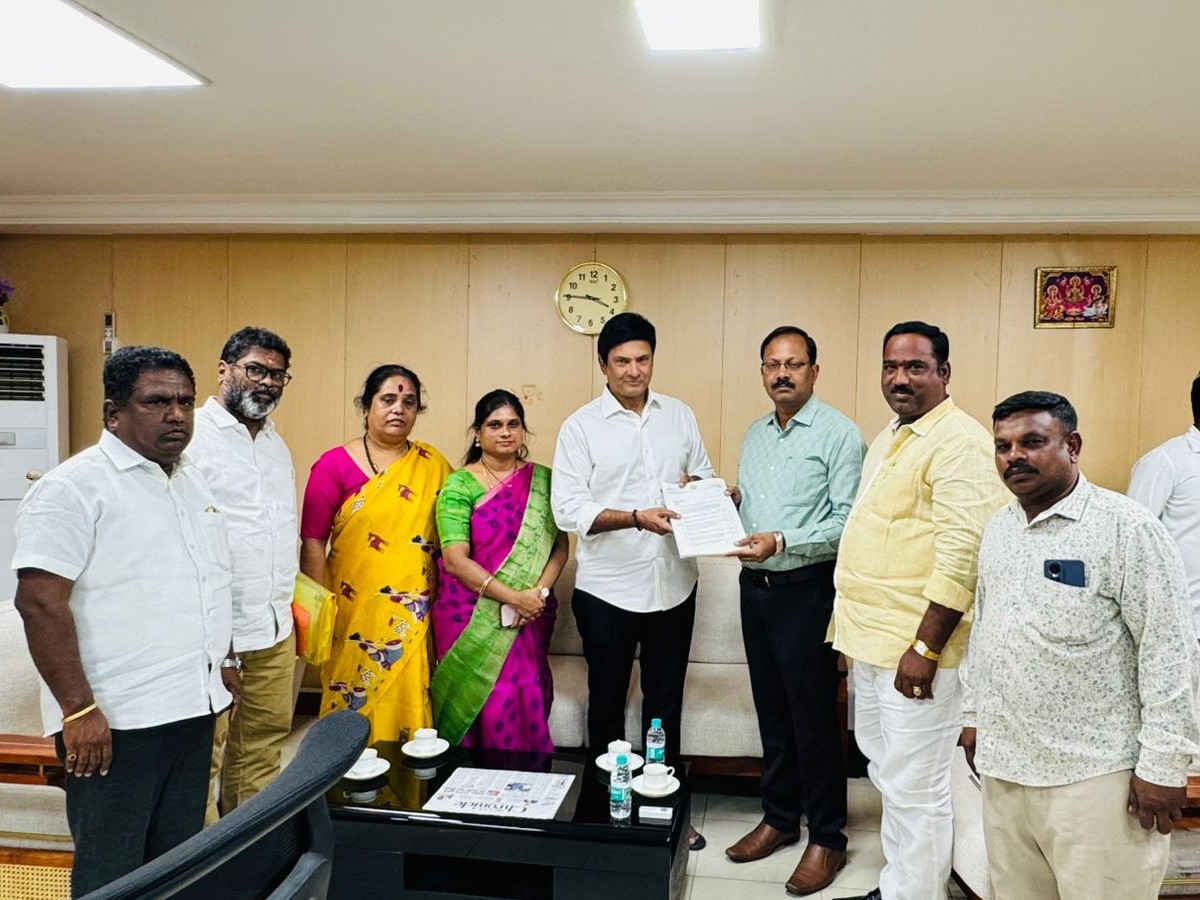 నియోజకవర్గ అభివృద్ధిపై ఎంఎంసీ కమిషనర్‌తో ఎమ్మెల్యే
