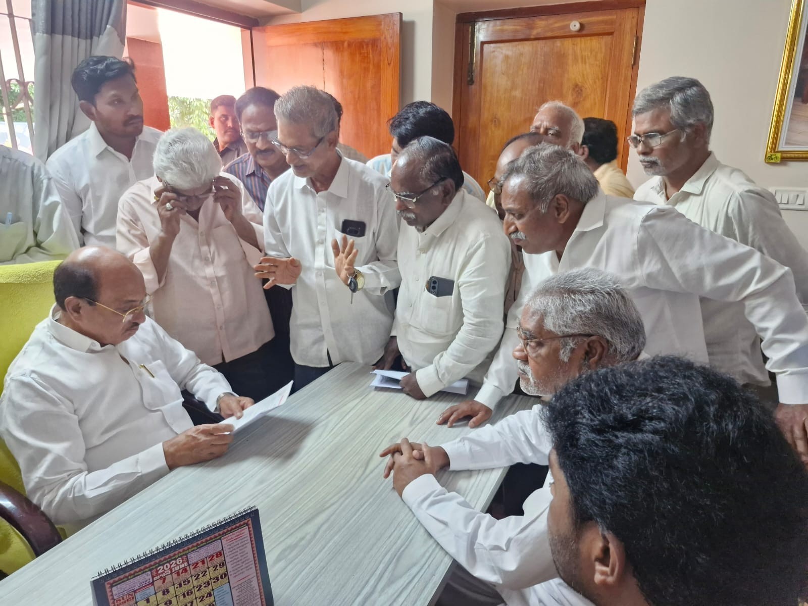 పేపర్ మిల్ కార్మికులకు న్యాయం చేస్తాం: ఎమ్మెల్యే