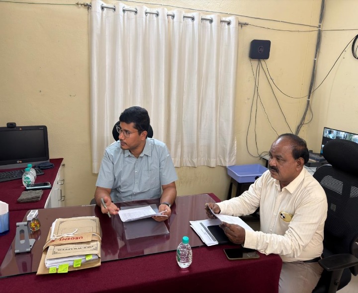 డోన్ RDO కార్యాలయాన్ని తనిఖీ చేసిన జాయింట్ కలెక్టర్