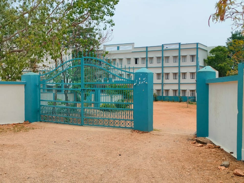మోడల్ స్కూల్‌లో ప్రవేశాలకు దరఖాస్తులు ప్రారంభం