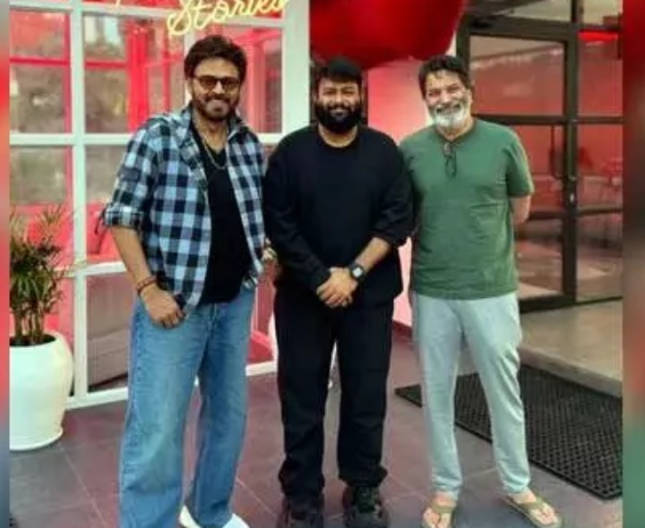 ‘ఆదర్శ కుటుంబం’ మ్యూజిక్ సిట్టింగ్స్ షురూ