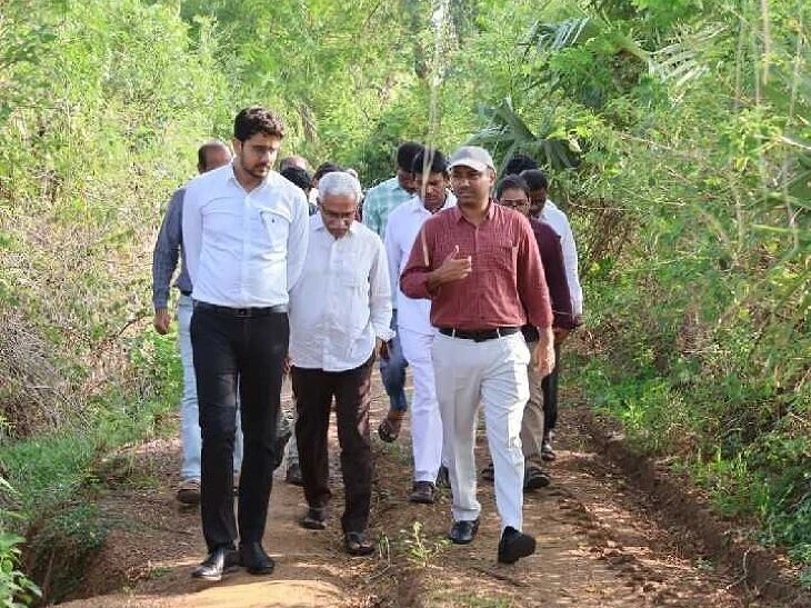 భూ సమస్యలపై రైతులు ఆందోళన చెందవద్దు : కలెక్టర్