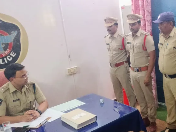 రామసముద్రం పోలీస్ స్టేషన్‌ను తనిఖీ చేసిన ఎస్పీ