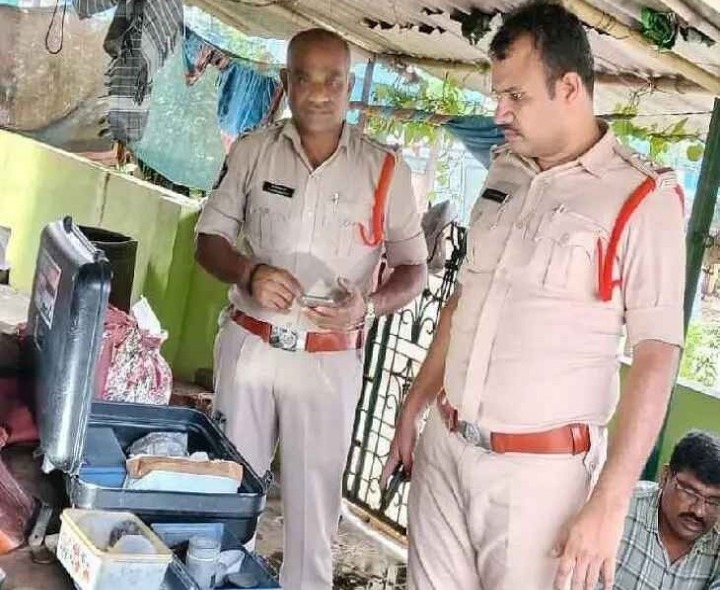 గరివిడిలో పట్టపగలే భారీ చోరీ