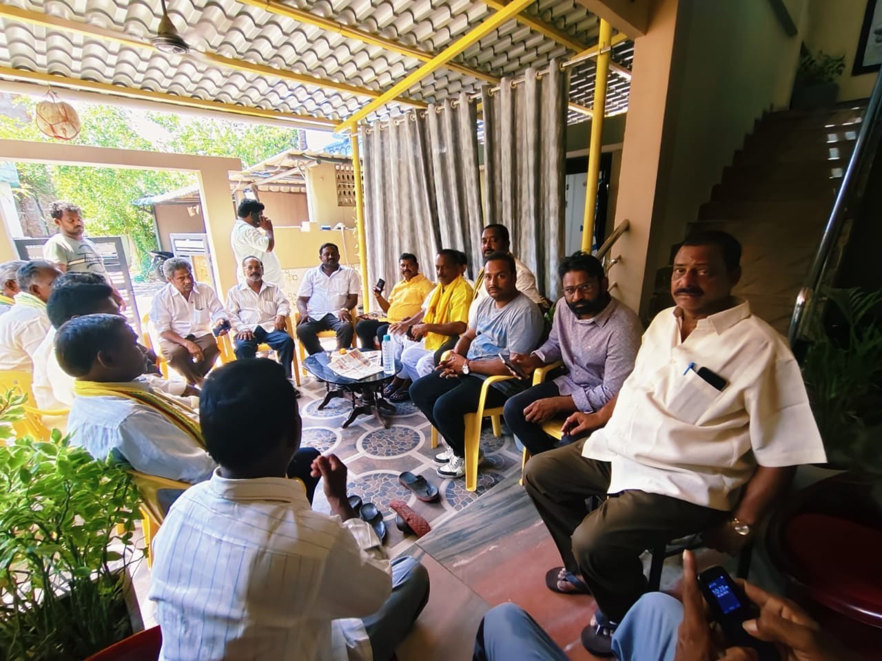 పోలవరంలో పార్టీ మండల స్థాయి సమావేశం