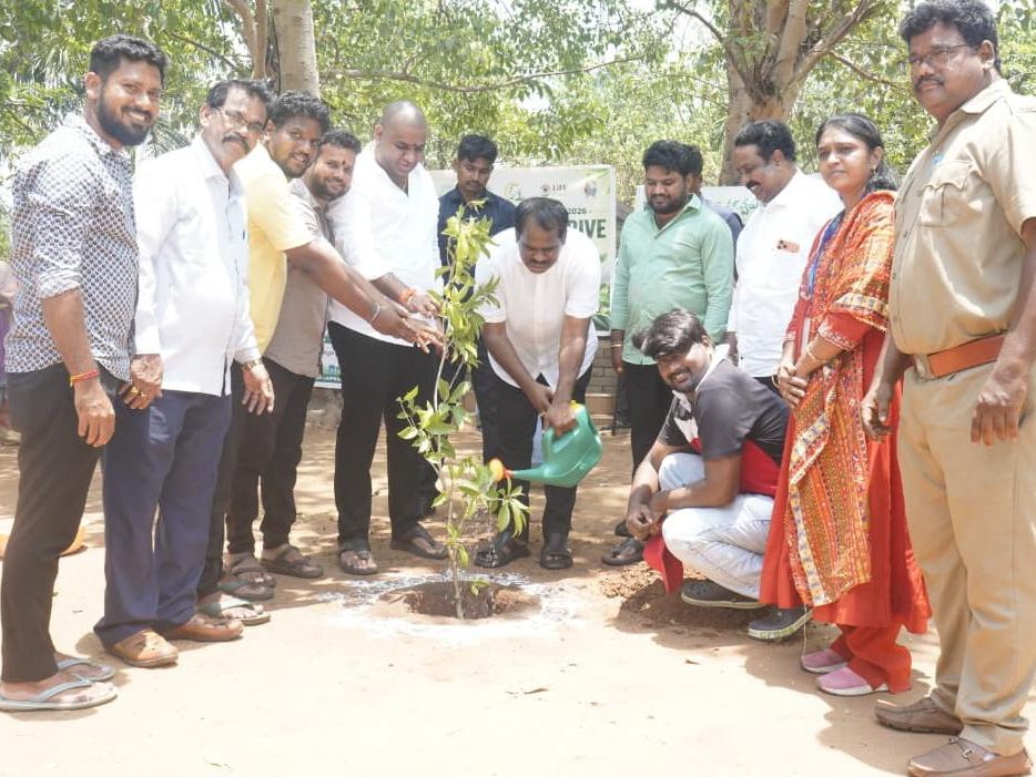 ‘ప‌ర్యావ‌ర‌ణాన్ని కాపాడుకుందాం’