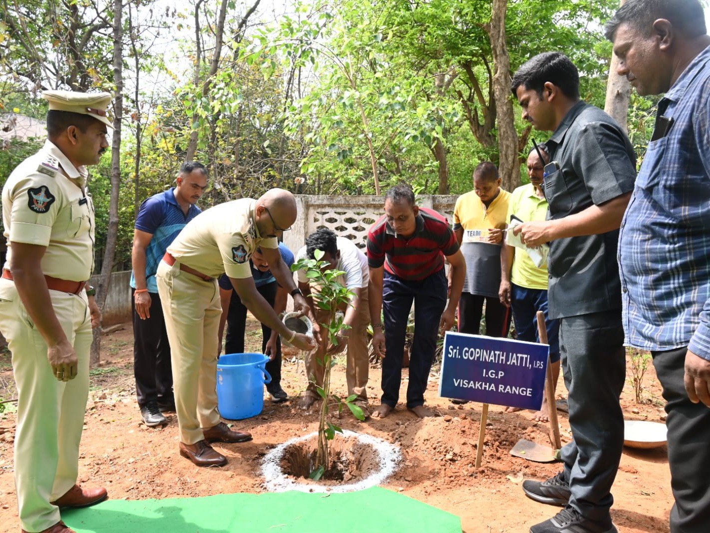 ‘ప్రకృతిని కాపాడటం మనల్ని మనం కాపాడుకోవడమే’